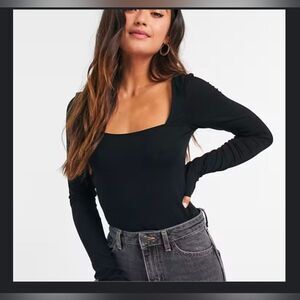 2/30 House of Harlow ribbed square neck bodysuit